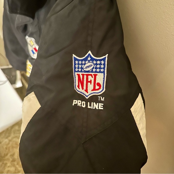 Nfl Pro Line Authentic by Starter Vintage Steelers Pull over Jacket - Picture 4 of 6
